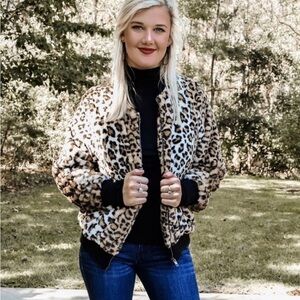 Promesa leopard crop jacket small